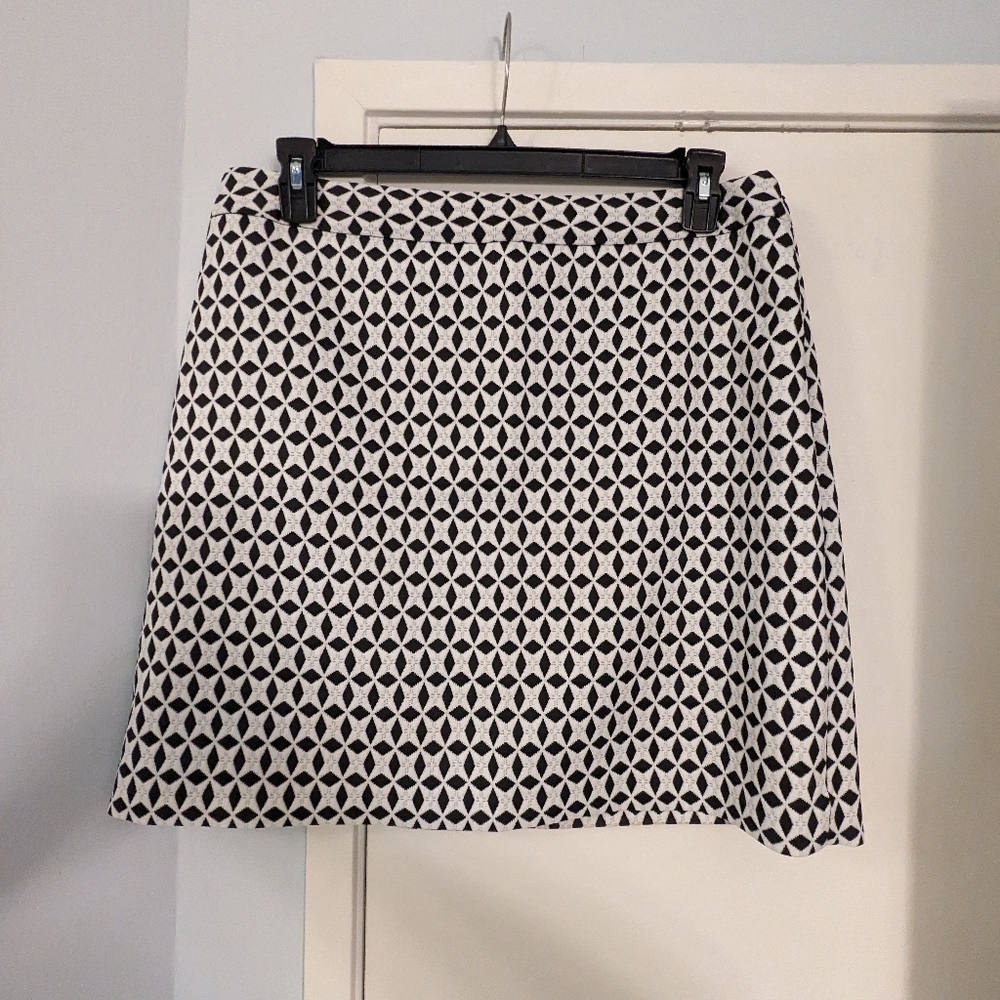 Banana Republic Black and White Skirt